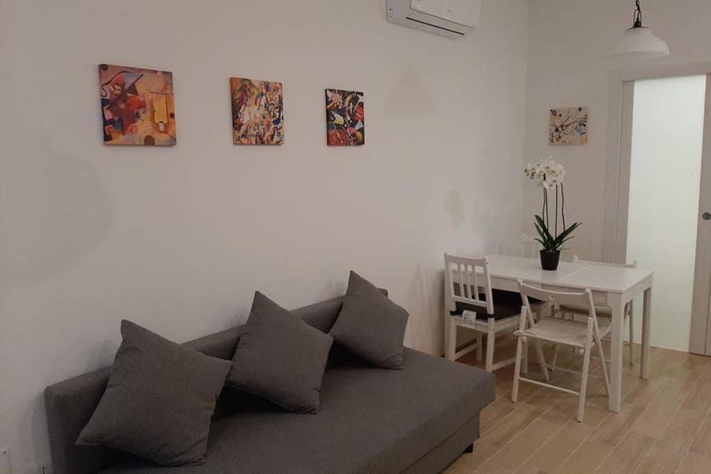 Casetta Alu' - Il Tuo Nido A Stampace Cagliari Dış mekan fotoğraf
